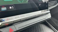 Renault Mégane E-Tech Electric EV60 220ch Equilibre super charge -B — photo 15