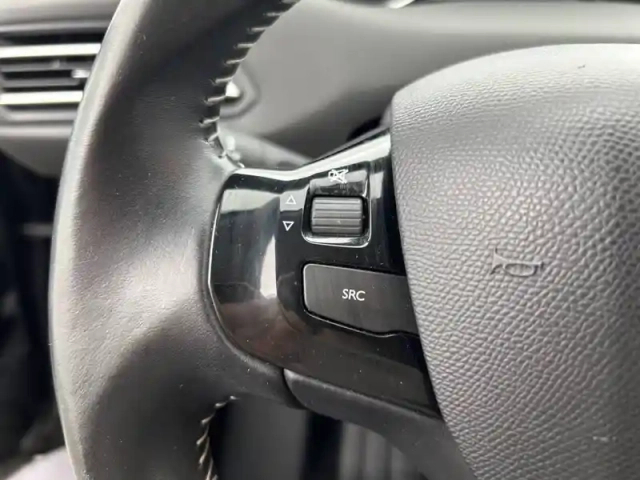 Peugeot 308 1.2 puretech 110ch s&amp;s bvm5 — photo 15