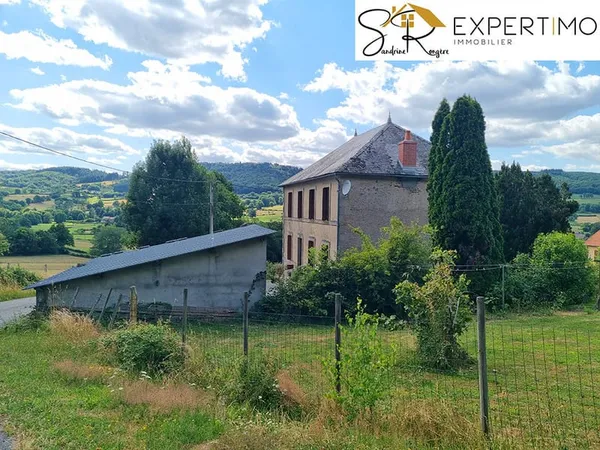 Maison de 144 m2 sur terrain de 4510 m2 avec double garage à