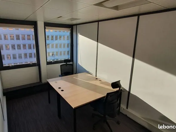 Bureau à partager - Postes de travail