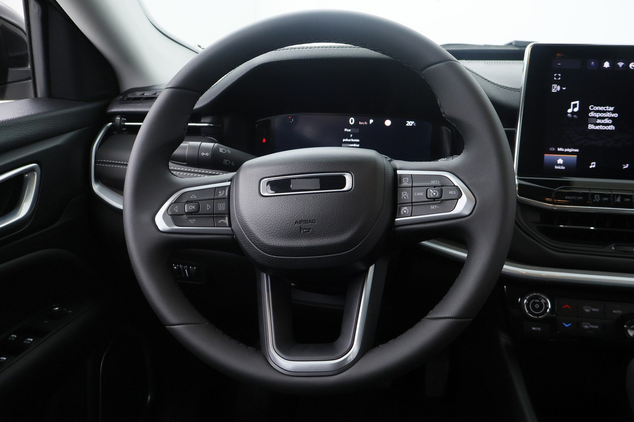 Jeep Compass — photo 17