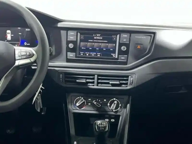 Volkswagen Polo 1.0 mpi 80 s&amp;s bvm5 — photo 10