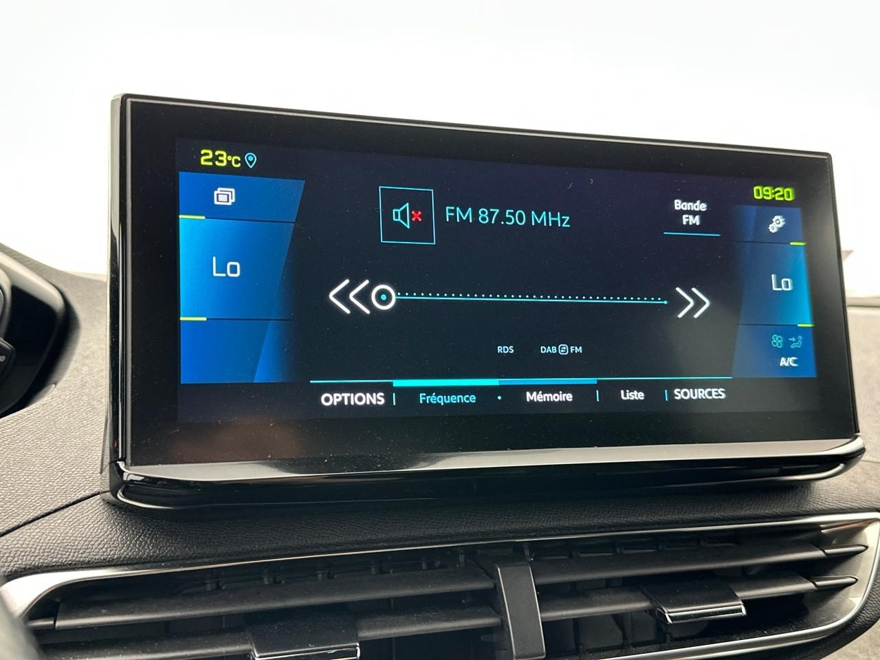 Peugeot 3008 hybrid 225 e-eat8 gt pack — photo 22