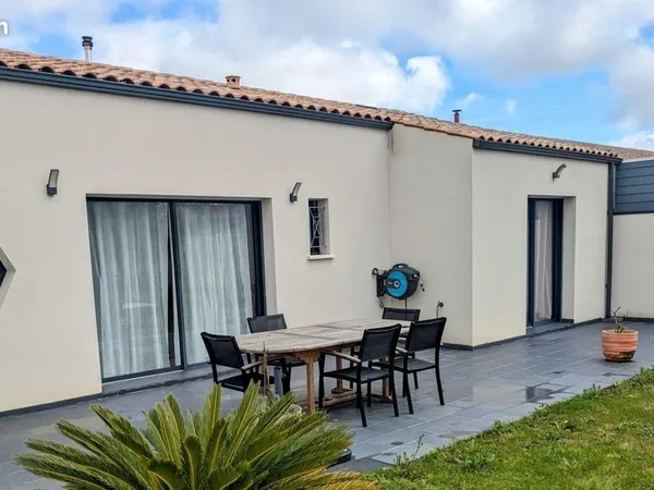 Villa 4 pièces 80 m²