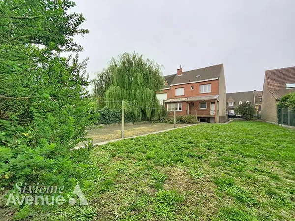 Maison semi- individuelle, 4 chambres et terrain constructible