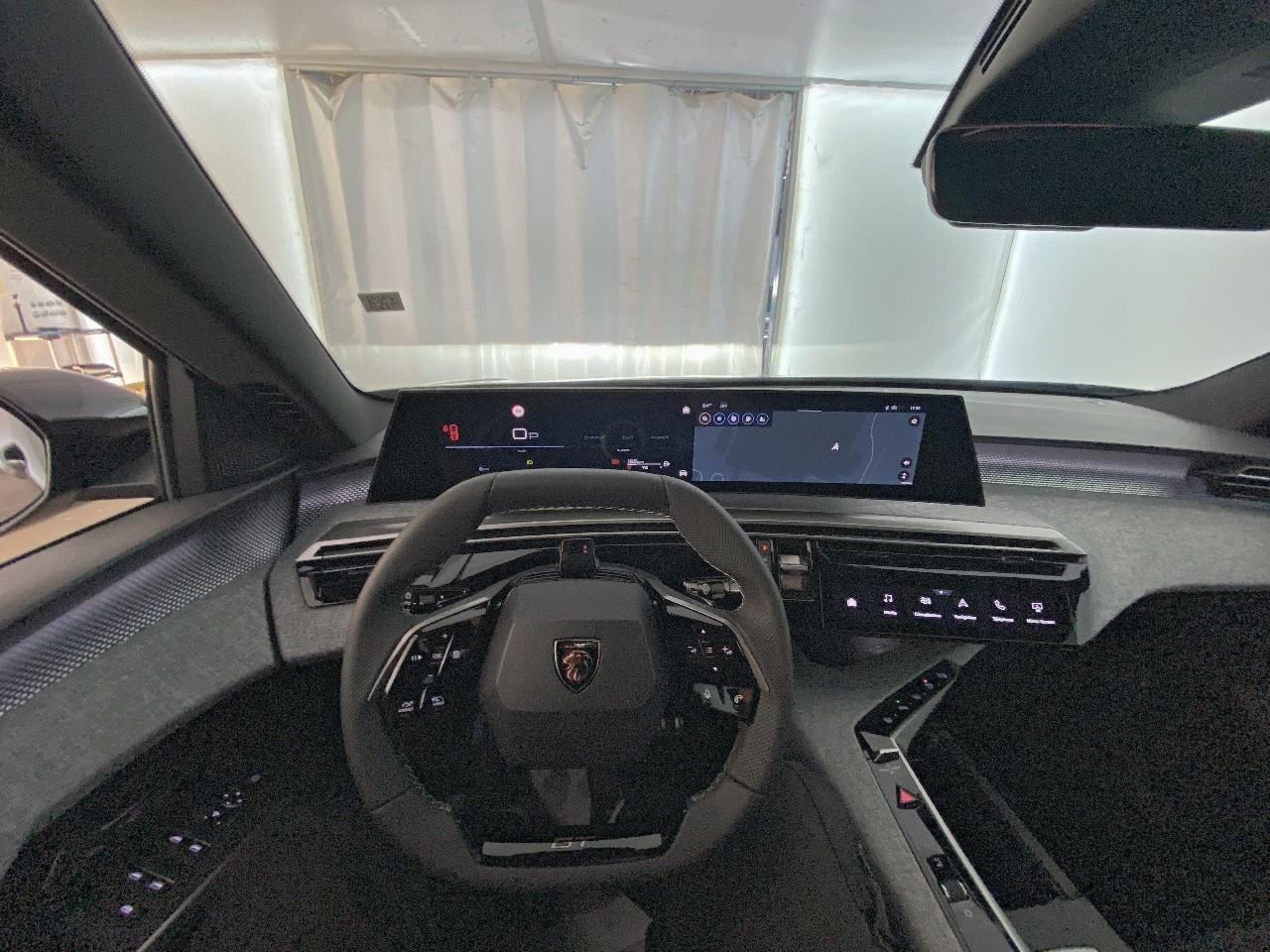 Peugeot 3008 hybrid 145 e-dcs6 gt — photo 12