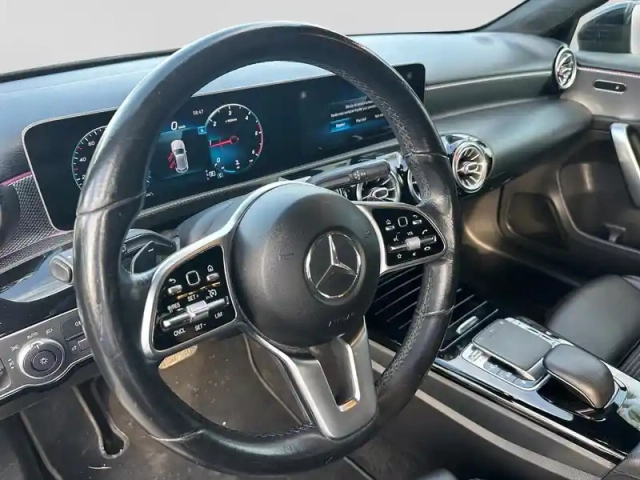 Mercedes Classe A 180 d 116ch amg line 7g-dct — photo 29