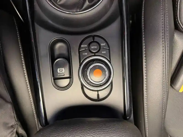 Mini Mini clubman one 102 ch — photo 14