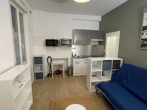 Loue studio meublé 17m² à Bordeaux