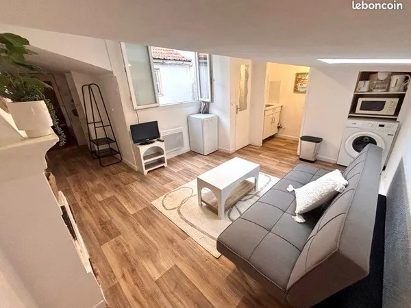 🏡 Studio Meublé 20m2 TOULON - Quartier du Port Marchand