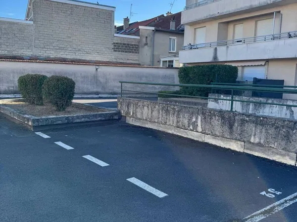 Parking 12 m²