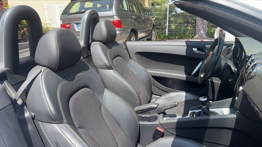 Audi TT Roadster 3.2 V6 250 Quattro - S Line – 2010 – 105196 km – Essence – Boîte Manuelle — photo 26