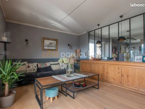Appartement 7 pièces 180 m²