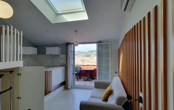 Studio de 23m2 à louer sur Vallauris