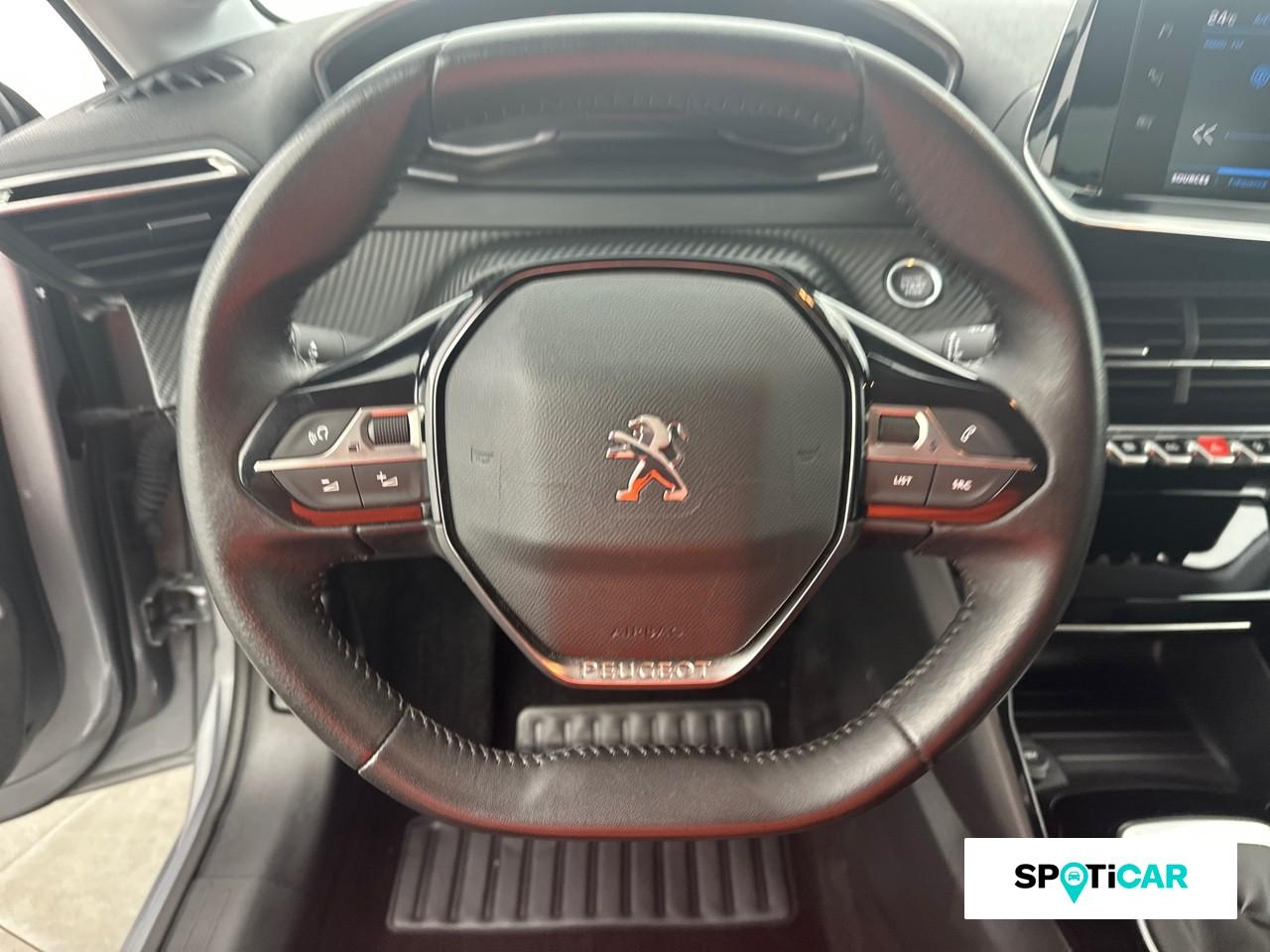 Peugeot 208 1.2 puretech 100ch s&s allure 118g — photo 12