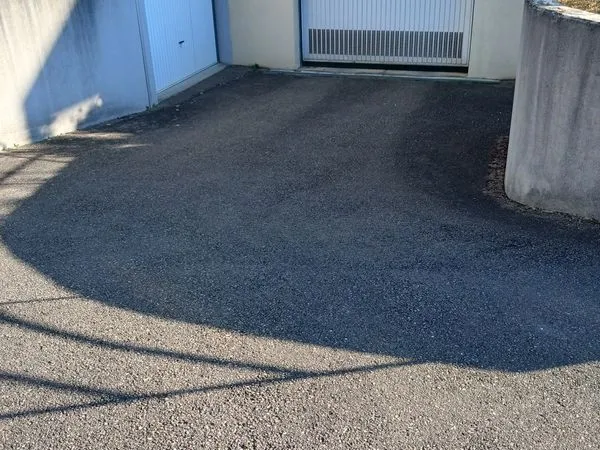 A louer Parking sécurisé