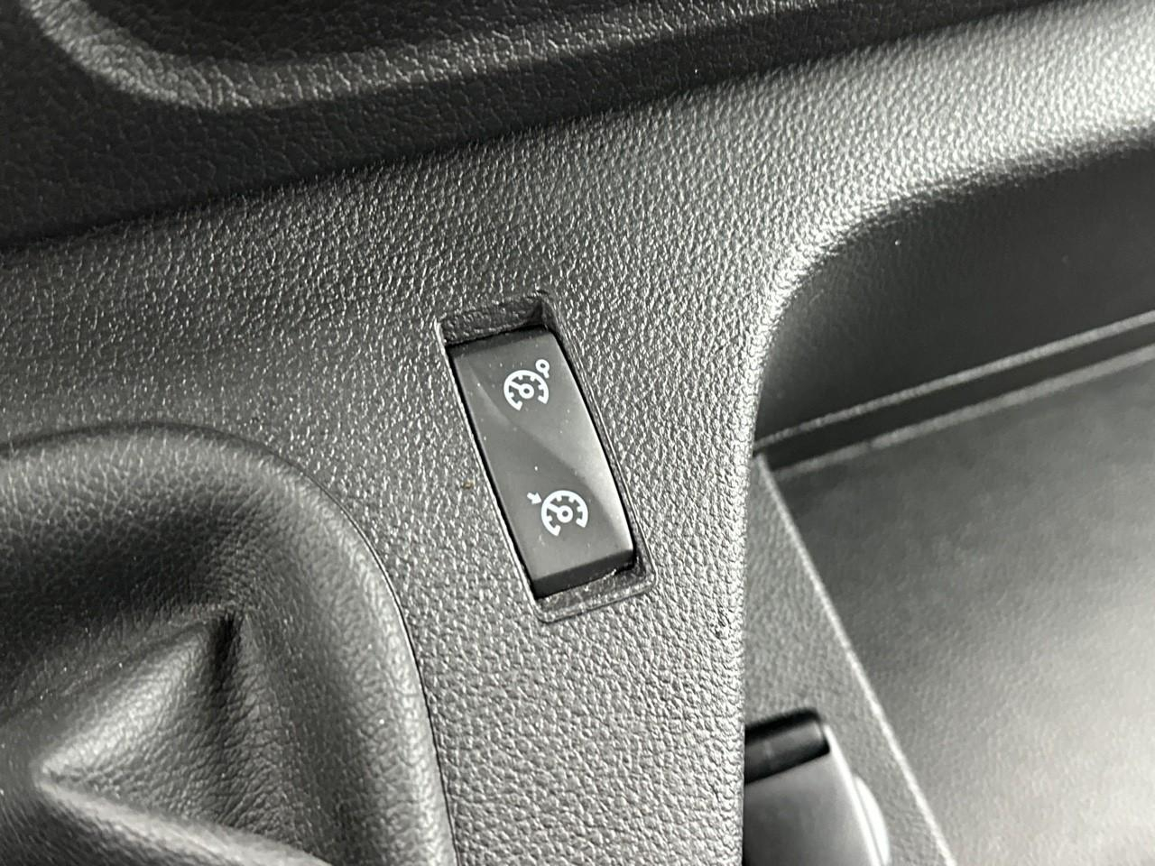 Renault Master fgn trac f3300 l2h2 blue dci 135 confort — photo 27
