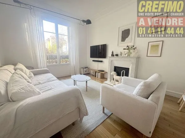 Appartement immeuble bourgeois à Asnières-sur-Seine, calme sur jardin, proche gare et Paris, charme 