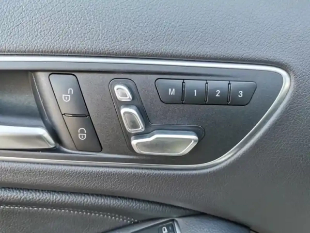 Mercedes Gla 220 d 4matic fascination pack — photo 14
