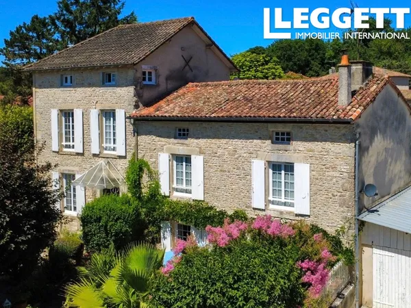 Maison 9 pièces 256 m²