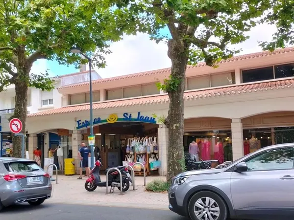 Commerce Location Saint-Jean-de-Monts  25m² 550€