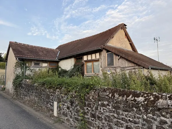 PETITE MAISON PROCHE CENTRE BOURG