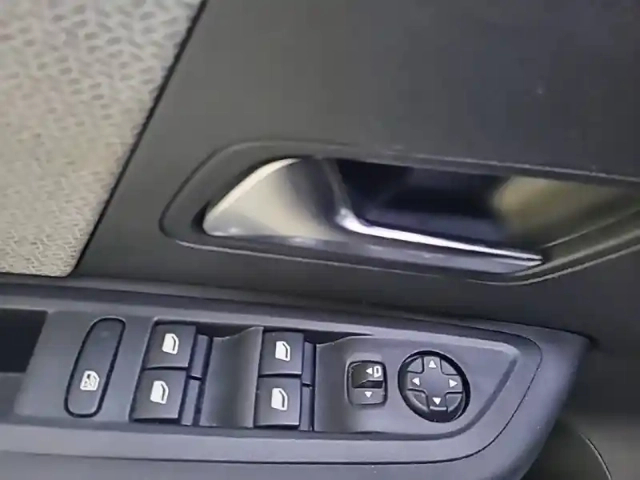 Citroën C4 puretech 130 s&amp;s bvm6 — photo 30
