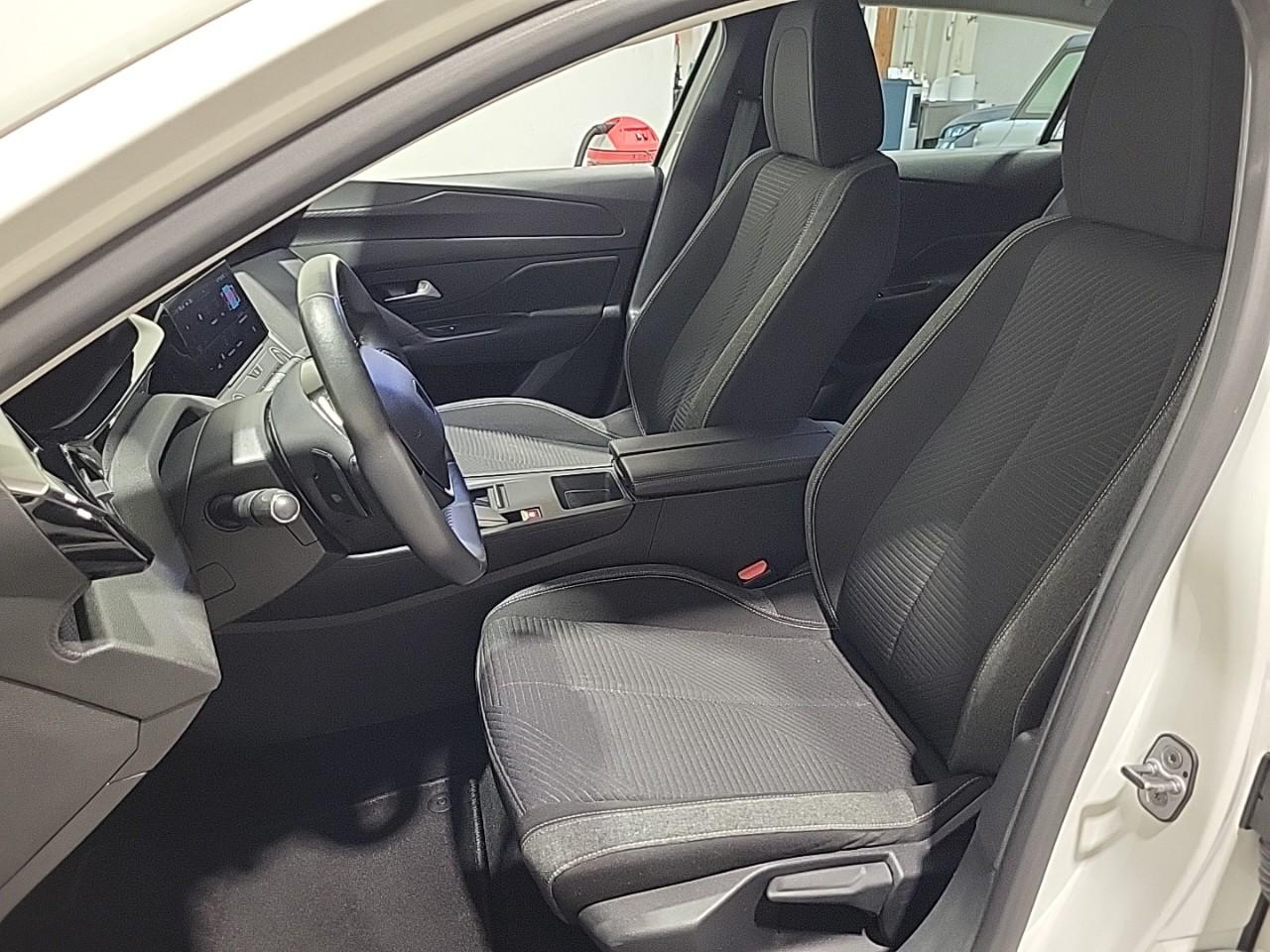 Peugeot 308 bluehdi 130ch s&s eat8 active pack — photo 10