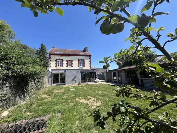 Maison 6 pièces 161 m²