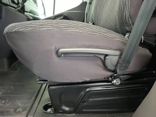 Renault Master fgn trac f3300 l2h2 blue dci 135 — photo 23