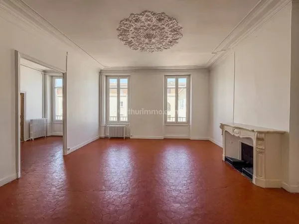 Appartement 5 pièces 145 m²