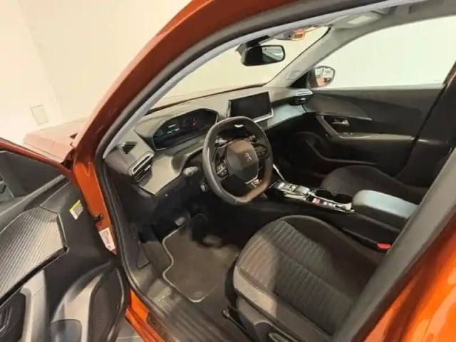 Peugeot 2008 e- 136 style carplay /camera 180 / sièges chauffants — photo 6