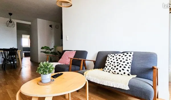 Chambre 6 pièces 92 m²