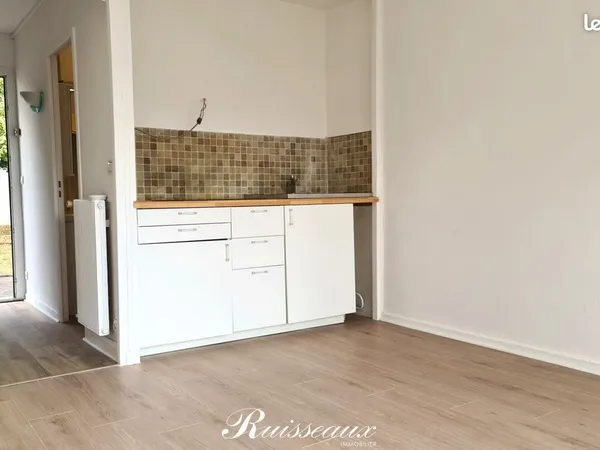 Studio 1 pièce 25 m²