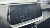 Peugeot 208 1.2 PureTech 100ch S&S Style 118g — photo 13
