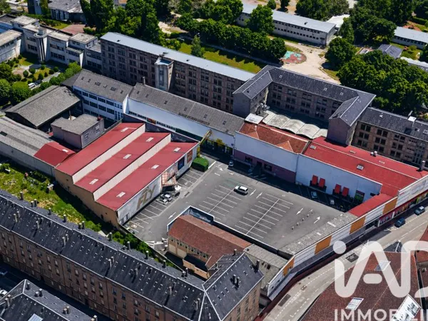 Local commercial 8255 m²