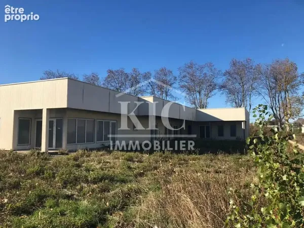 Carcassonne - local 427 m2 terrain 2000 m2