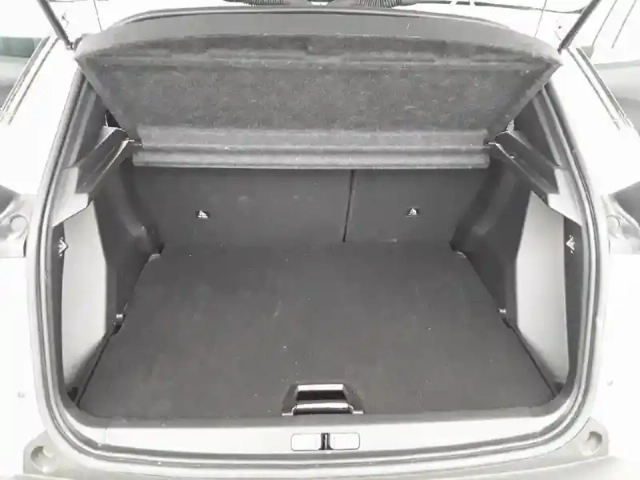 Peugeot 2008 puretech 130 s&amp;s eat8 — photo 6