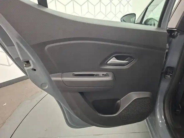 Dacia Sandero tce 90 gsr2 — photo 23