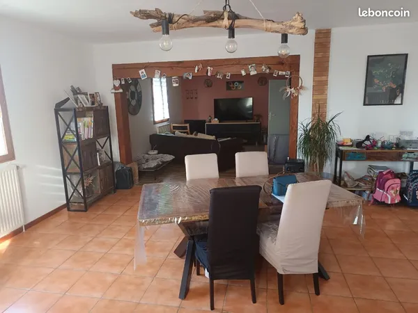 Maison 163 m²