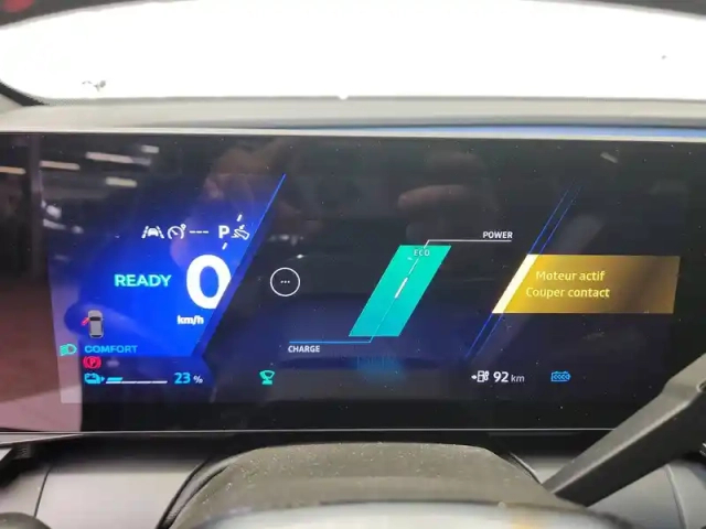 Renault Megane e-tech 220 ch autonomie confort — photo 15