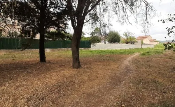 Terrain 391 m²