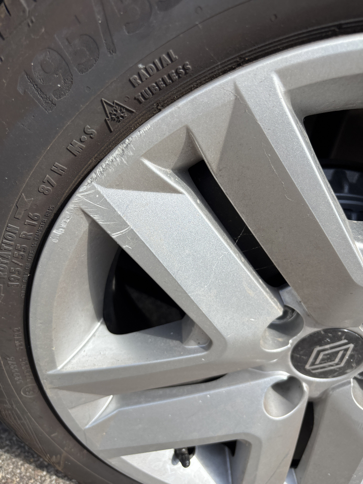 Renault Clio SCe 65 ch GSR2 — photo 26