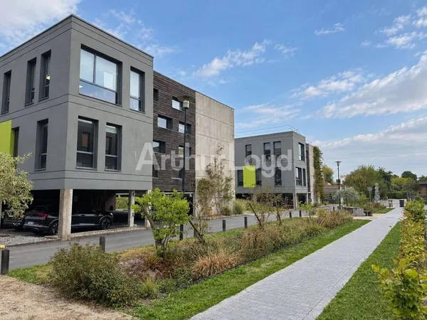 Bureaux 700 m²