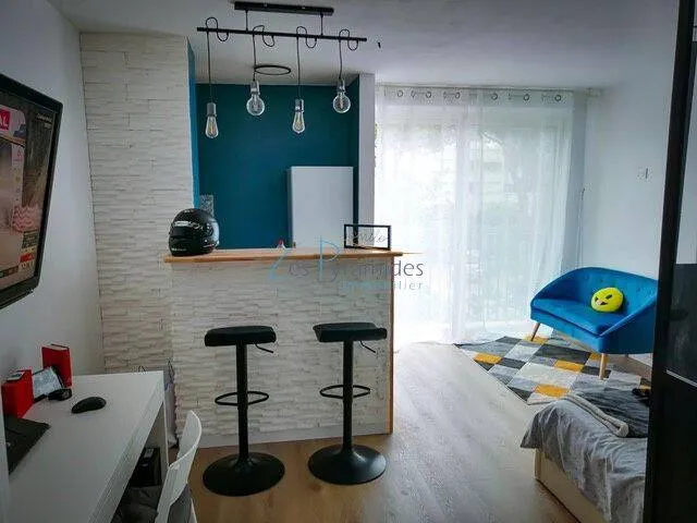 Photo 3