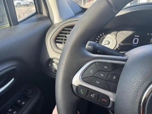 Jeep Renegade 1.3 turbo t4 240ch phev 4xe upland bva6 eawd — photo 14