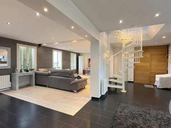 Duplex 6 pièces 135 m²