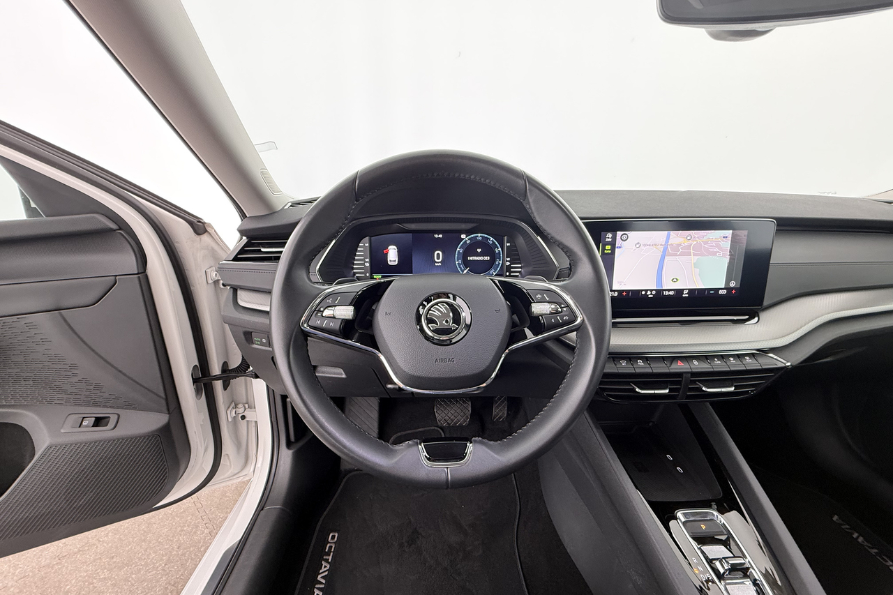 Skoda Octavia Combi — photo 23