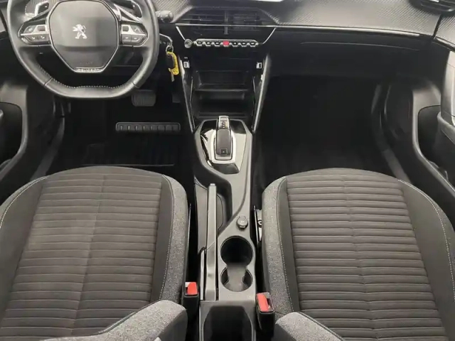 Peugeot 2008 puretech 130 s&amp;s eat8 — photo 25