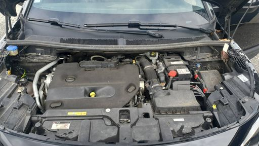 Peugeot 5008 2.0 BlueHdi 180 EAT8 - Gt Pack – 2022 – 126077 km – Diesel – Boîte Automatique — photo 59